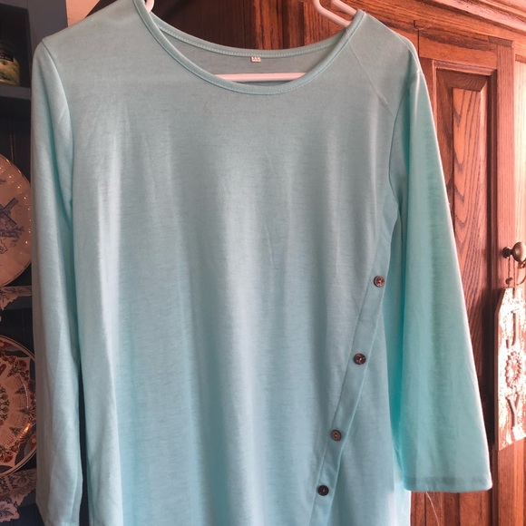 Top - Picture 2 of 2